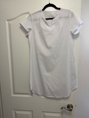 White Shift Dress for Women, Short Sleeve, V-Neck, M
